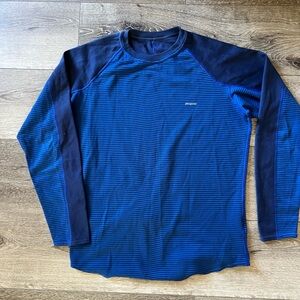 Men’s Patagonia long sleeve shirt. Size: M